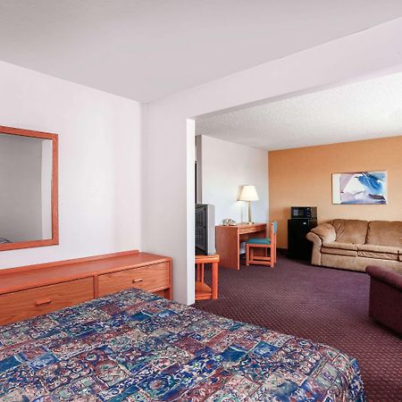 Travelodge By Wyndham Deer Lodge Montana Екстер'єр фото