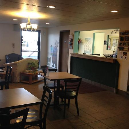 Travelodge By Wyndham Deer Lodge Montana Екстер'єр фото