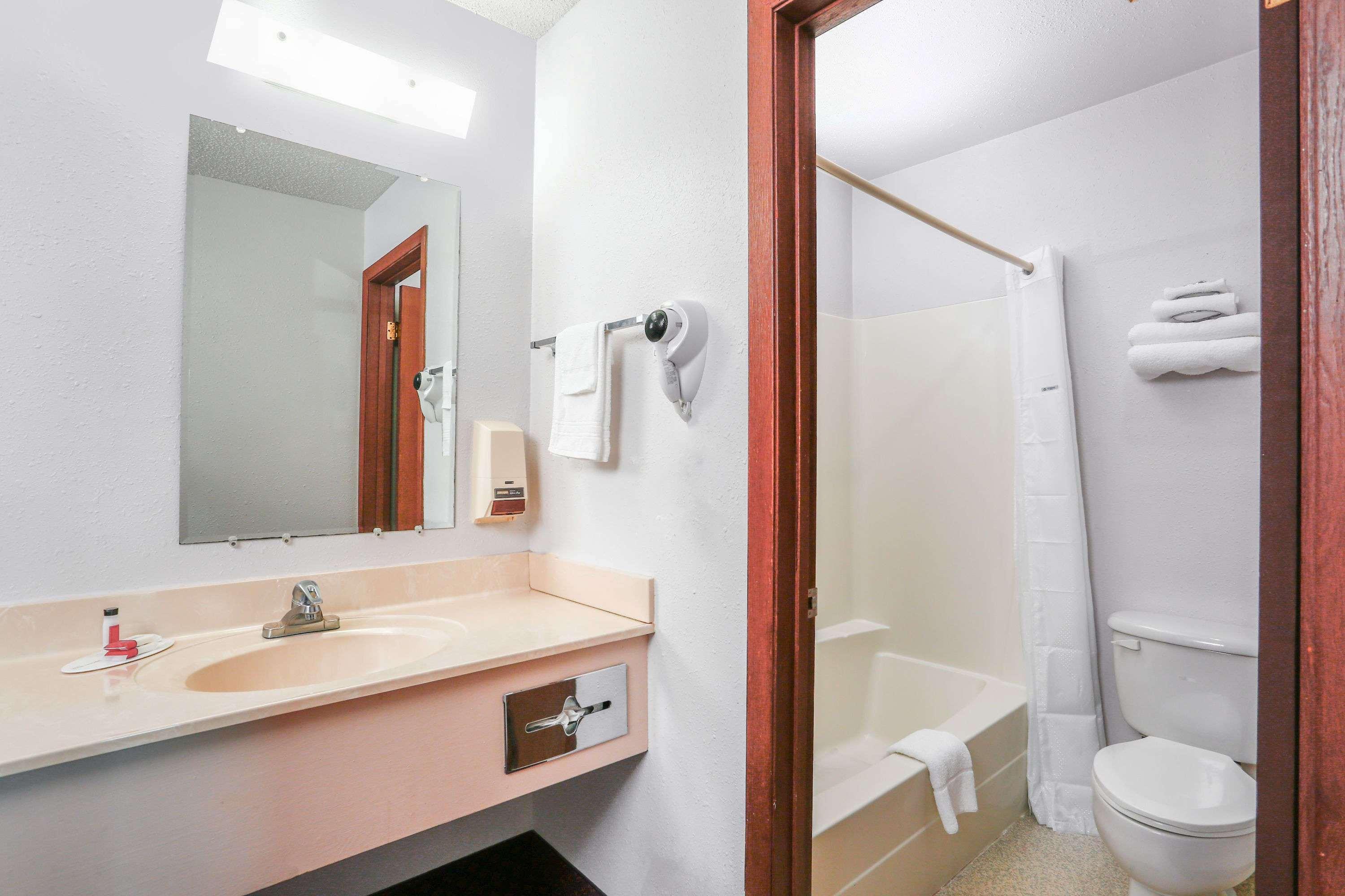 Travelodge By Wyndham Deer Lodge Montana Екстер'єр фото