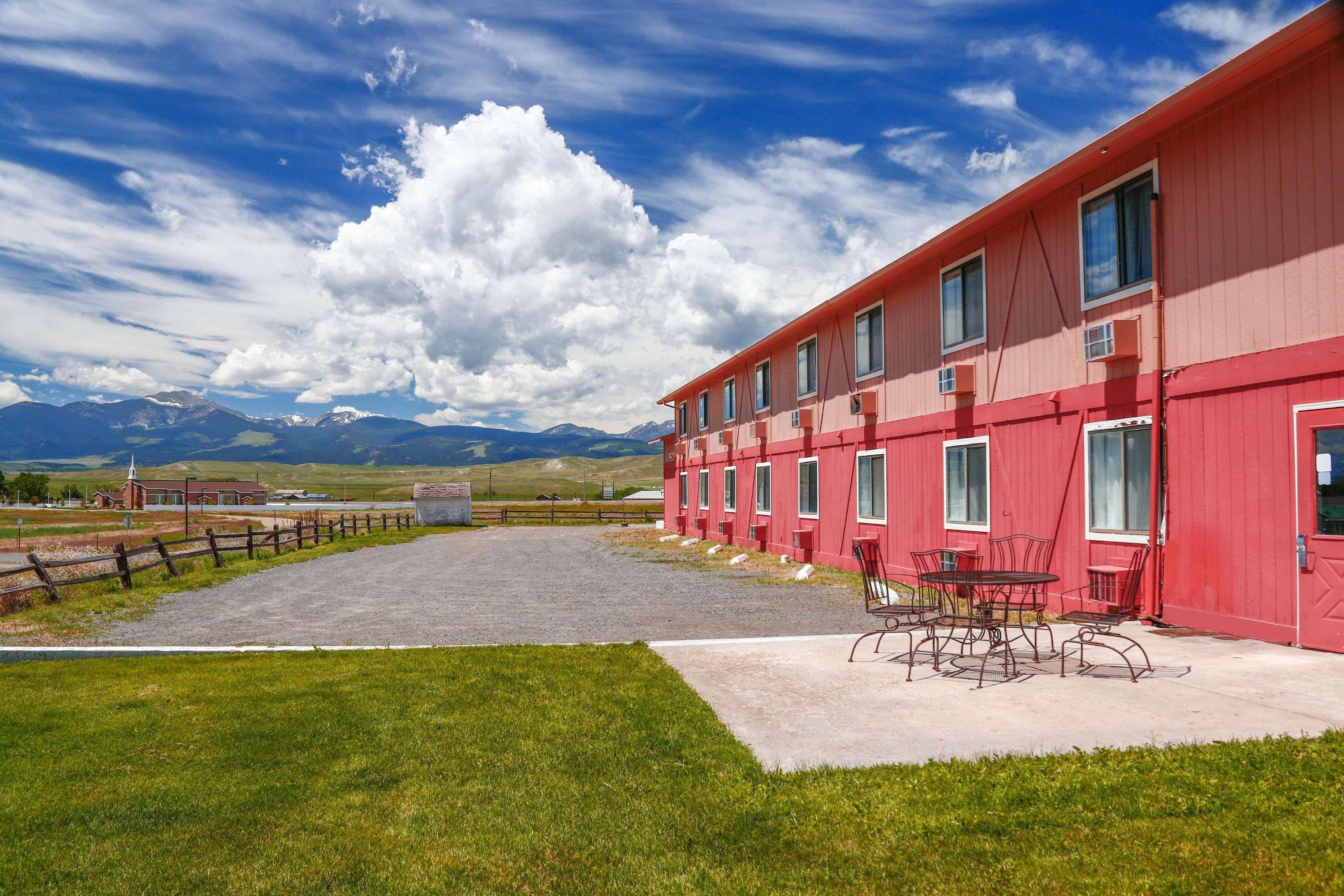 Travelodge By Wyndham Deer Lodge Montana Екстер'єр фото