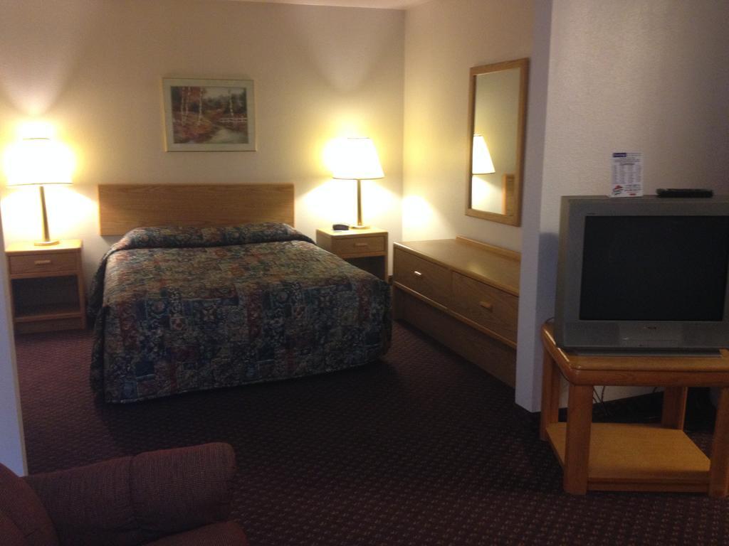 Travelodge By Wyndham Deer Lodge Montana Екстер'єр фото